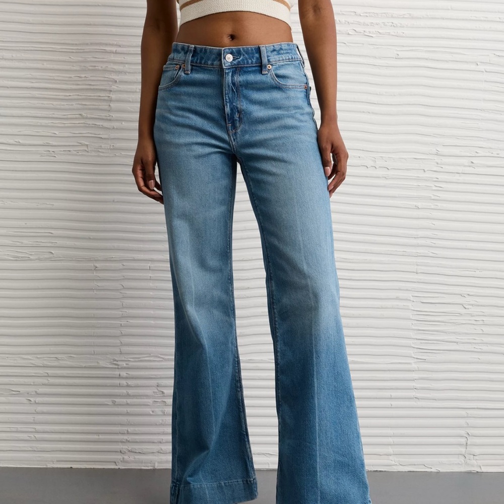 American Eagle Outfitters Light Blue Flare Jeans